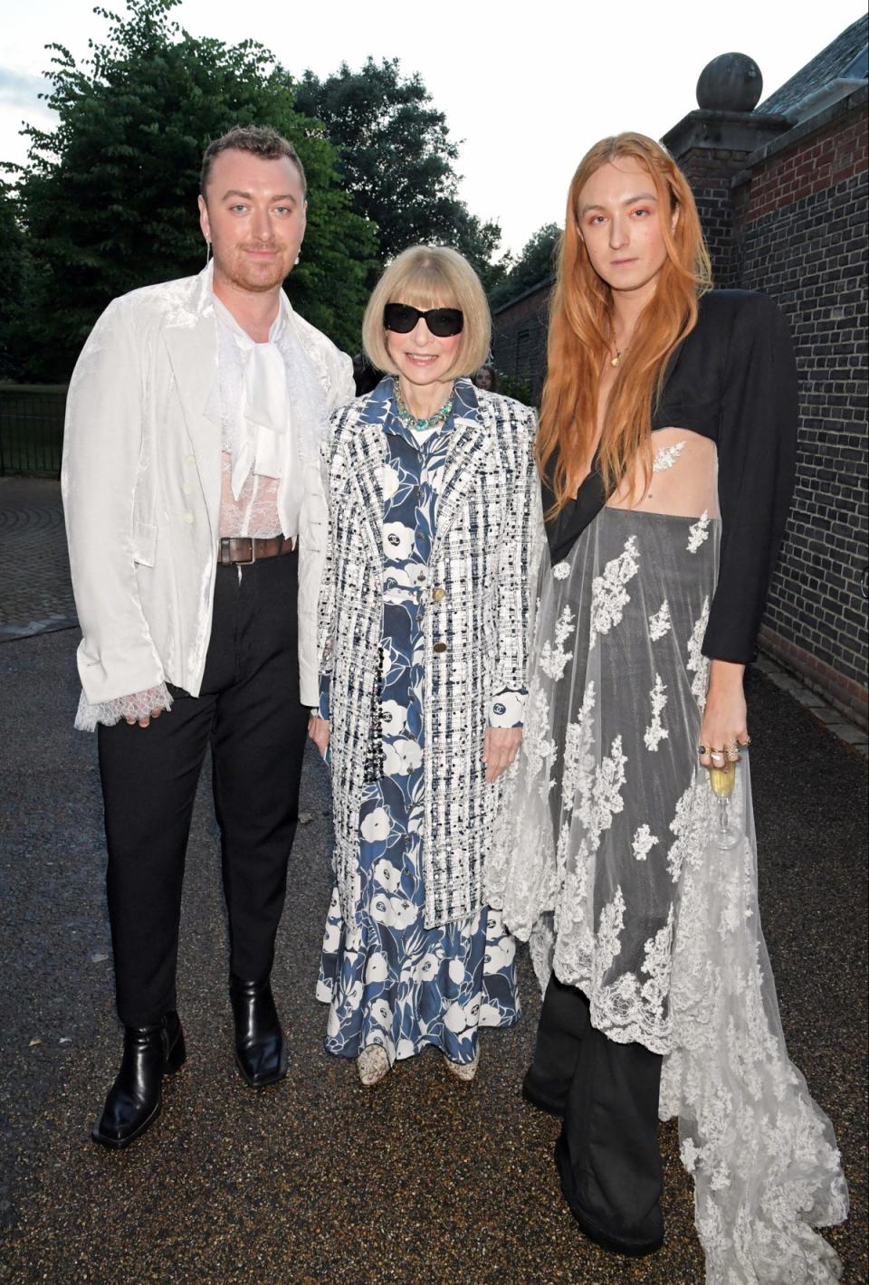 Sam Smith, Dame Anna Wintour and Harris Reed attend a private gathering with Serpentine's Chairman, Michael R Bloomberg, to honour artists and thank most loyal supporters at The Serpentine Gallery (Dave Benett/Getty Images for Serpentine Gallery)