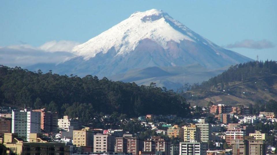 皮欽查火山被當地原住民視為「聖山」，最後一次噴發是在1998 年 8 月。（圖／翻攝自推特）