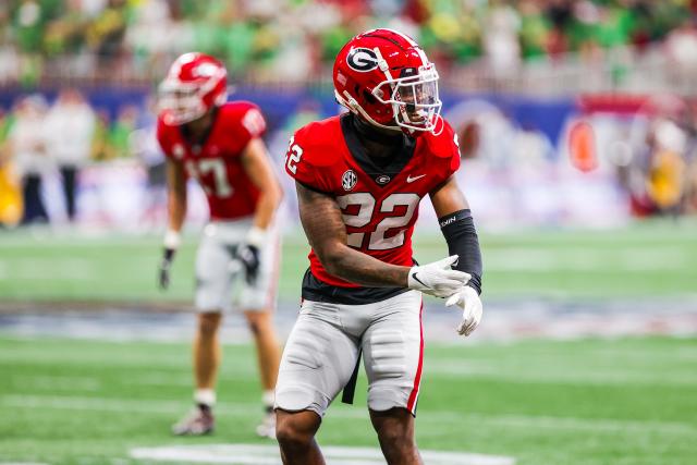 Key Georgia football defensive player sidelined in first quarter