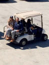 <p>El par vio varias entradas desde una suite y se marchó en la sexta. Ellos fueron vistos siendo transportados en un carrito de golf en el estadio localizado en Tampa. Instagram sogol_jlover </p>