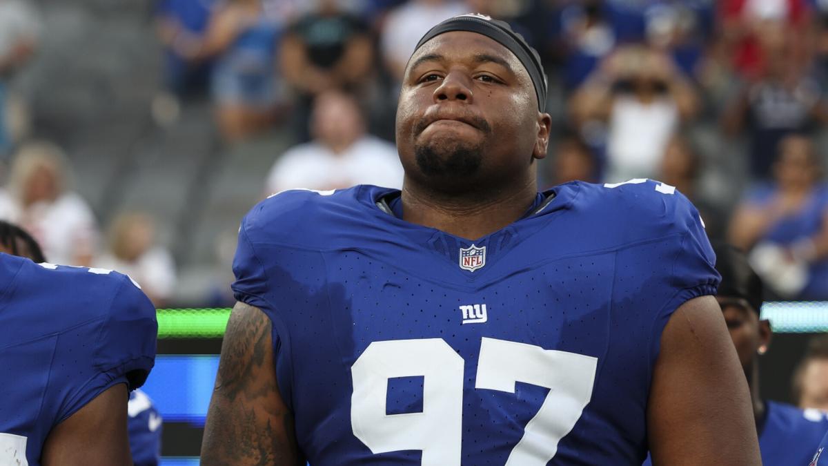 Giants embarrassed by rival Cowboys in nightmare season opener