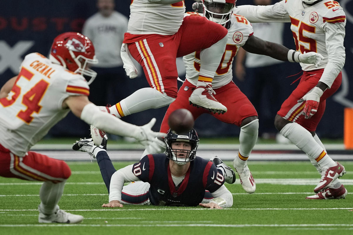 Lovie Smith after winless Houston Texans latest setback: 'We're not a good  football team, yet'