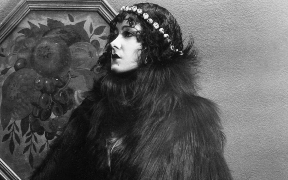 Gloria Swanson (1899 bis 1983)