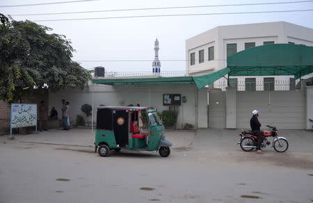 A general view shows the al-Huda seminary in Multan Pakistan, where Tashfeen Malik, the woman involved in the mass shooting in San Bernardino, California studied December 7, 2015. Malik attended classes at al-Huda seminary, part of a network of religious schools for women and girls, while studying pharmacy at the Bahauddin Zakariya University. Al-Huda is not known to have any links to militancy. REUTERS/Stringer