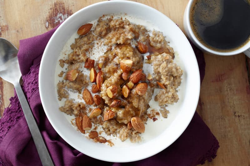 Masala Chai-Spiced Oatmeal 