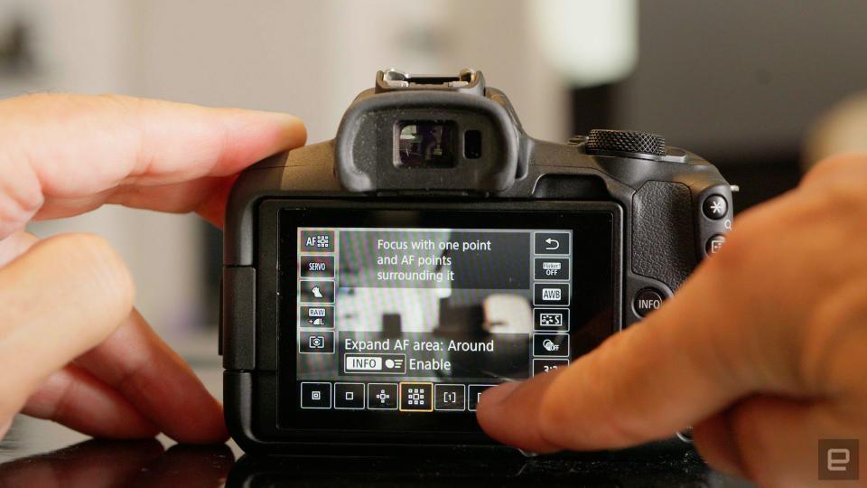 <p>Canon EOS R50 review: Big performance for a tiny camera</p>
