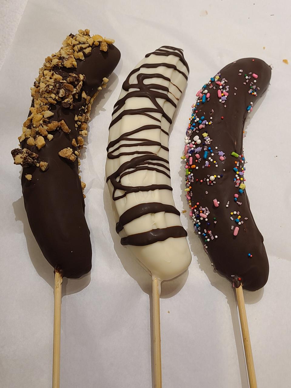 Those craving something healthy and sweet can look no further than Funky Flamingo’s Dipped Fruit, located between the Taste of Ohio Café and the Mountain Dew Midway.