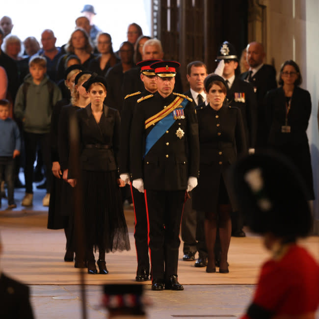 Príncipes de Gales podrían llevar a su hijo George a funeral credit:Bang Showbiz