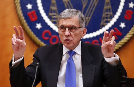 Federal Communications Commission (FCC) Chairman Tom Wheeler gestures at the FCC Net Neutrality hearing in Washington February 26, 2015. REUTERS/Yuri Gripas