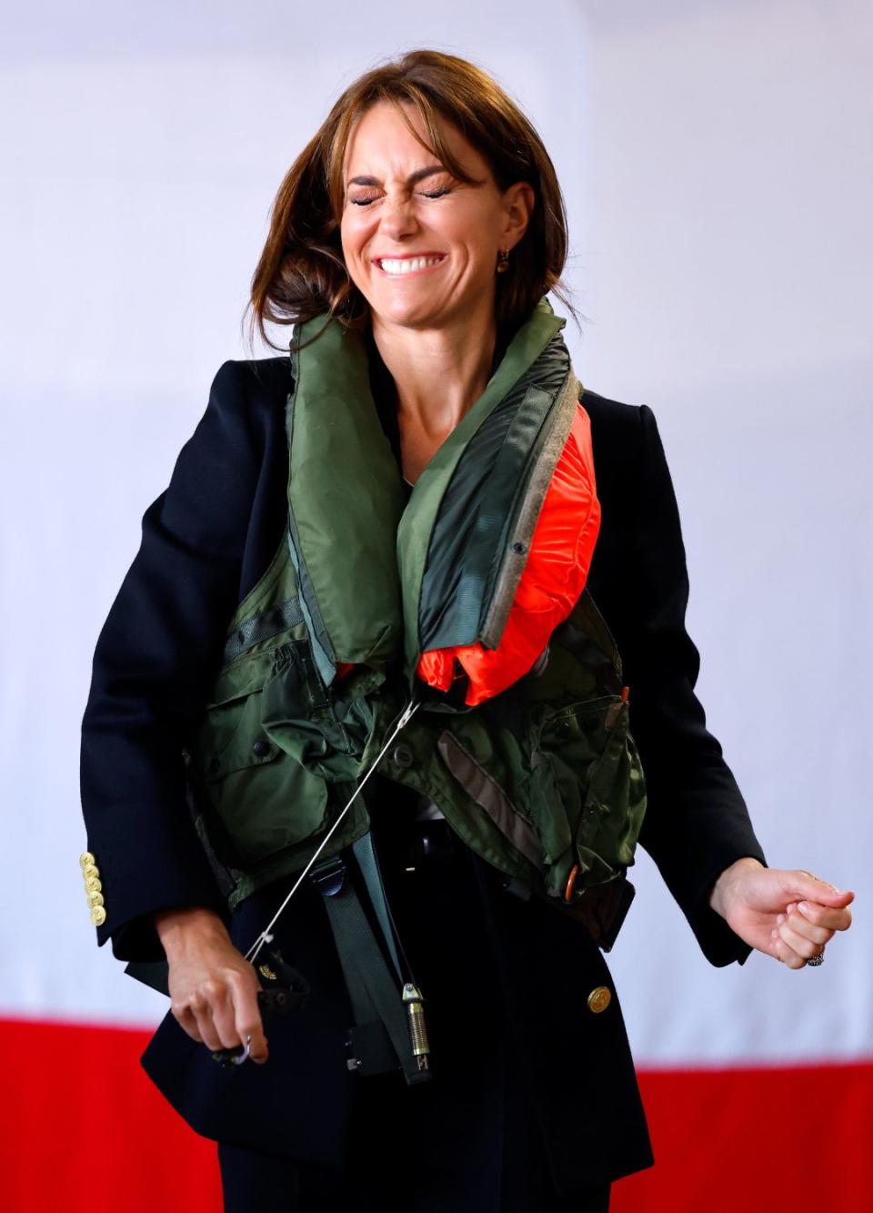 Kate Middleton's reactions to an inflatable life jacket