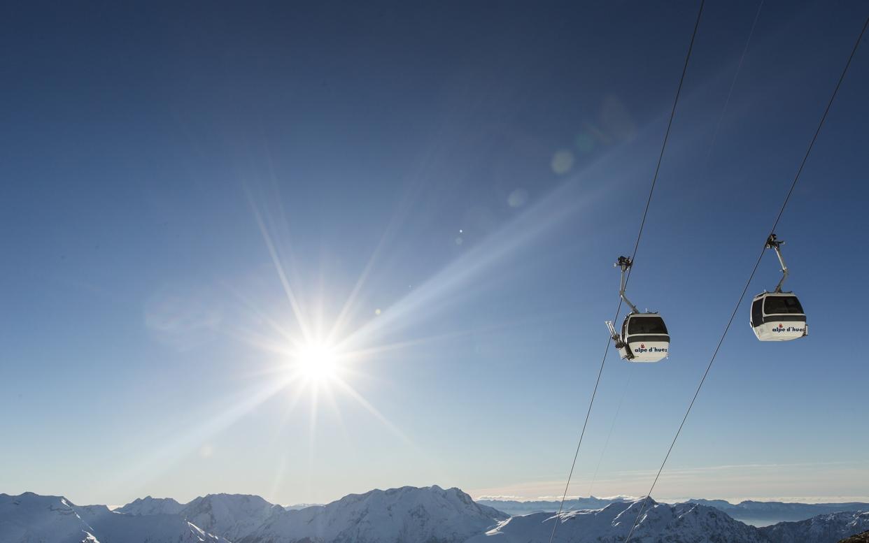 Alpe d’Huez has an impressive range of slopes to suit all abilities - © LAURENT SALiNO / ALPE D'HUEZ TOURISME