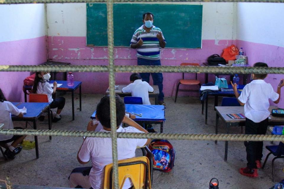 Ante la ola de violencia, escuelas de varias localidades de Guerrero han decidido suspender las clases presenciales. Foto: Cuartoscuro