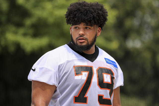 Jackson Carman takes starting RG reps at Bengals training camp