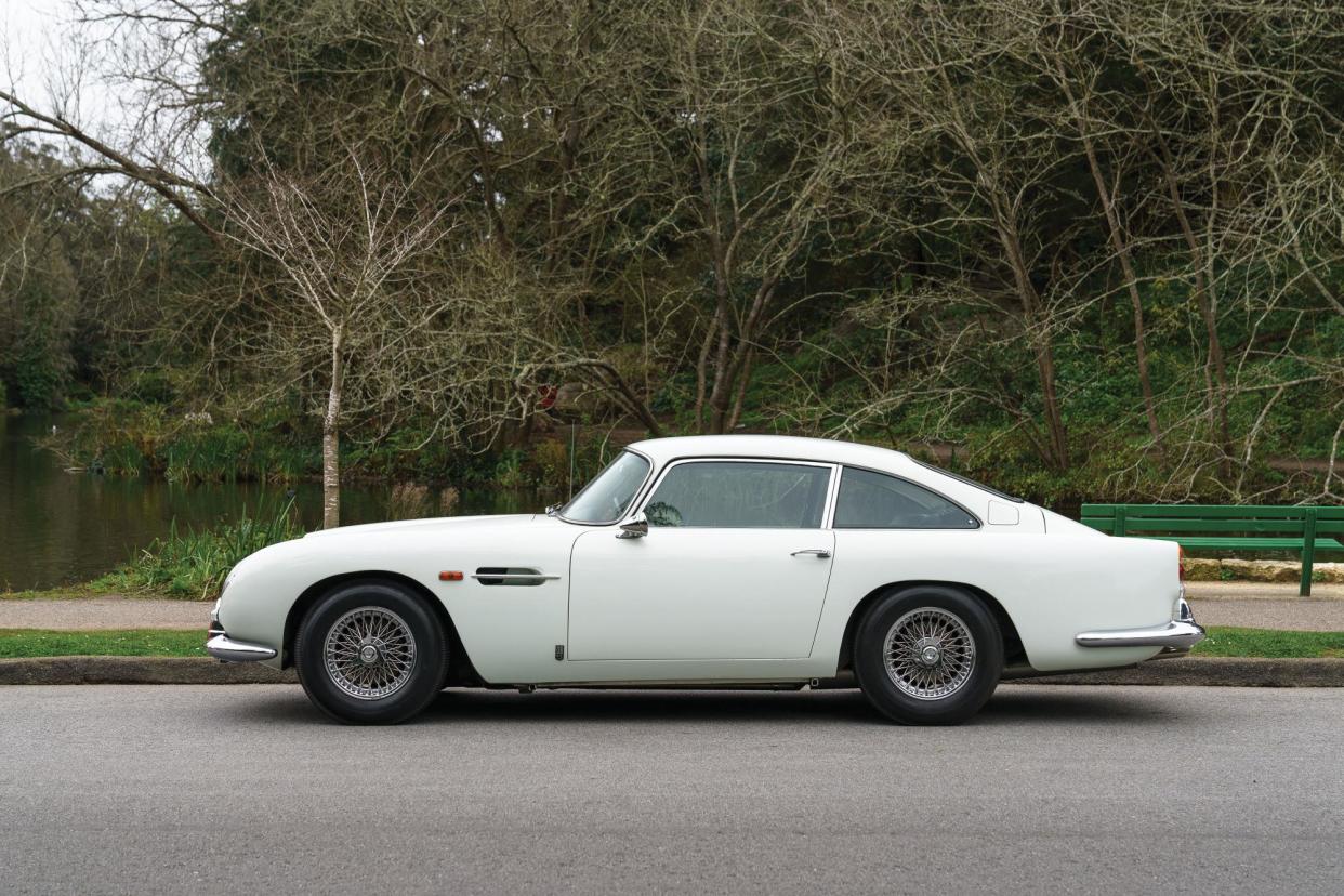 Aston Martin DB5 exterior