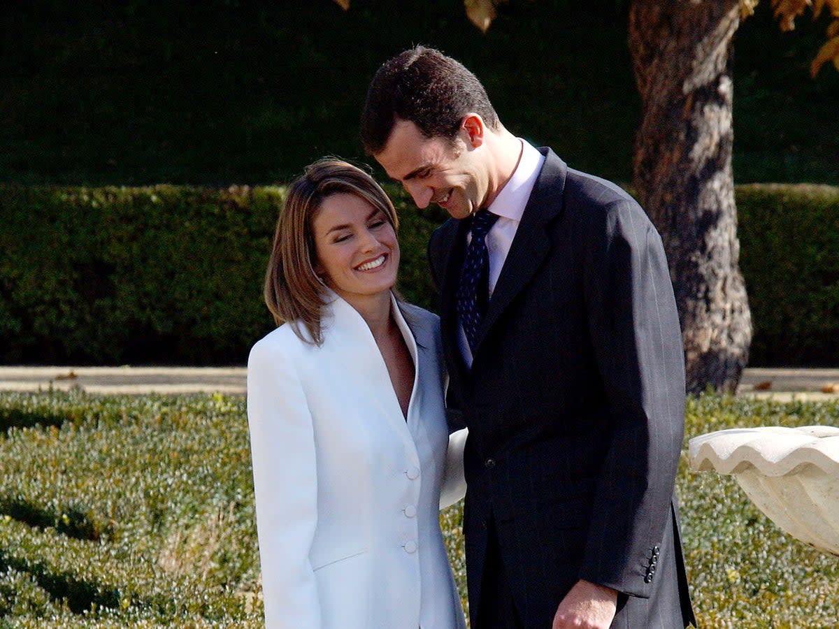 Prince Felipe and Letizia Ortiz pose during an official engagement ceremony on 6 November 2003 at Palacio del Pardo in Madrid, Spain (Getty Images)