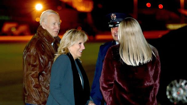 PHOTO: President Joe Biden and US First Lady Jill Biden walk to board Air Force One at Joint Base Andrews in Maryland, Nov. 22, 2022. (Mandel Ngan/AFP via Getty Images)