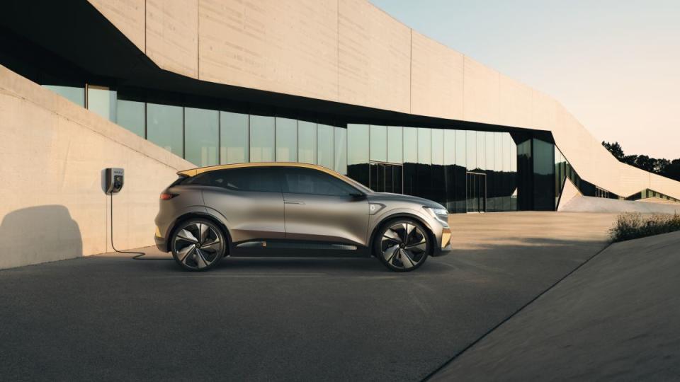 Renault's Mégane eVision concept previews its future EV lineup