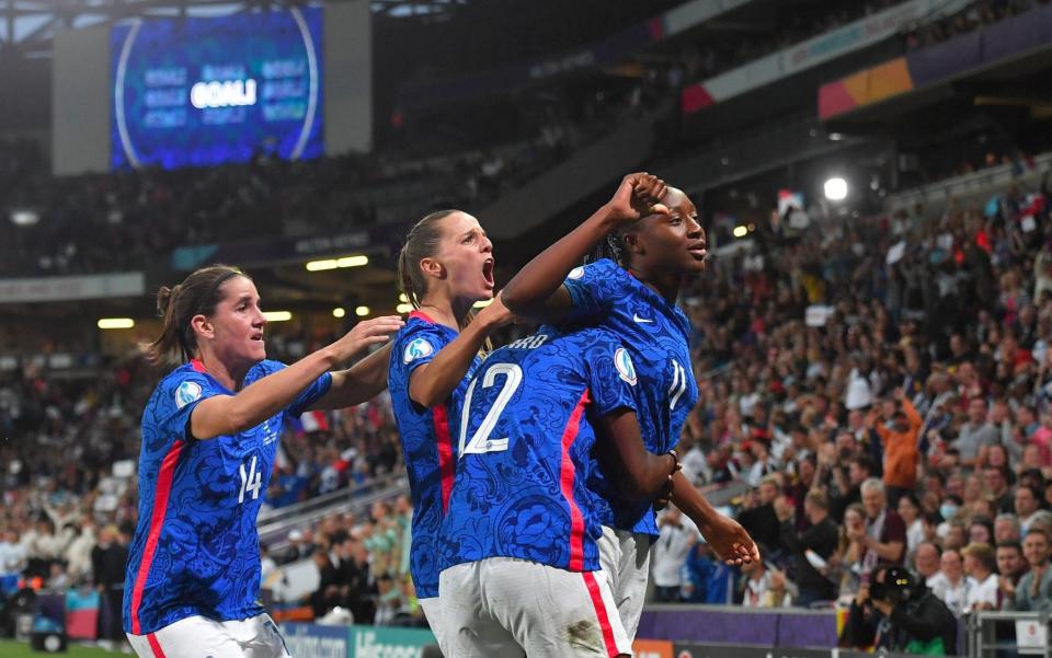 Players of France celebrate the 1-1 goal - SHUTTERSTOCK