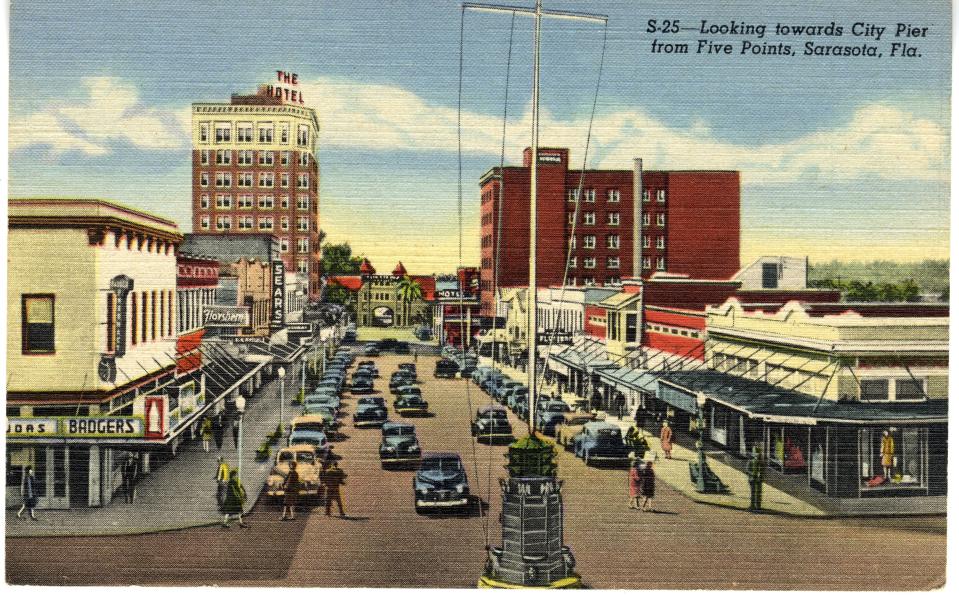 Downtown Sarasota, ca 1940. As noted architect Tim Seibert described it: “A small, elegant little space.”