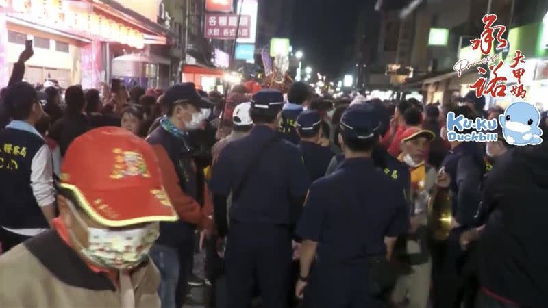 彰化警方部署542警力防止民生地下道滋事。圖為去年現場狀況。(圖/翻攝畫面)