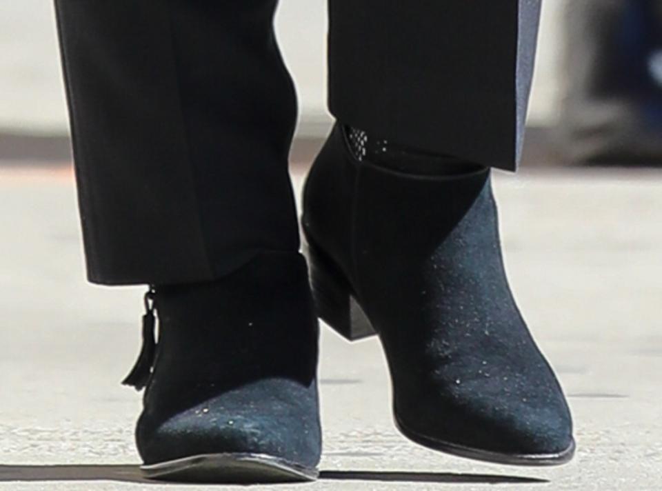 hillary clinton shoe style