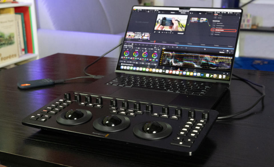 DaVinci Resolve für iPad und Micro Color Panel sind separat erhältlich