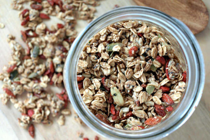 Seeds and Goji Berry Granola