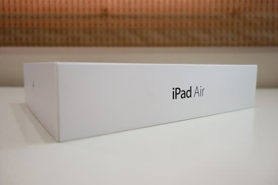 並於側邊清楚的標示iPad Air