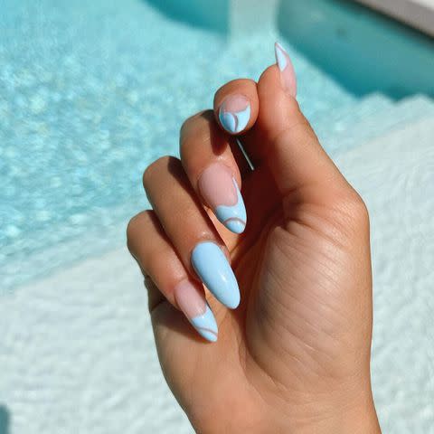 <p><a href="https://www.instagram.com/p/CPgTcgtLTMv/?img_index=1" data-component="link" data-source="inlineLink" data-type="externalLink" data-ordinal="1">@nailsbyzola</a>/Instagram</p>