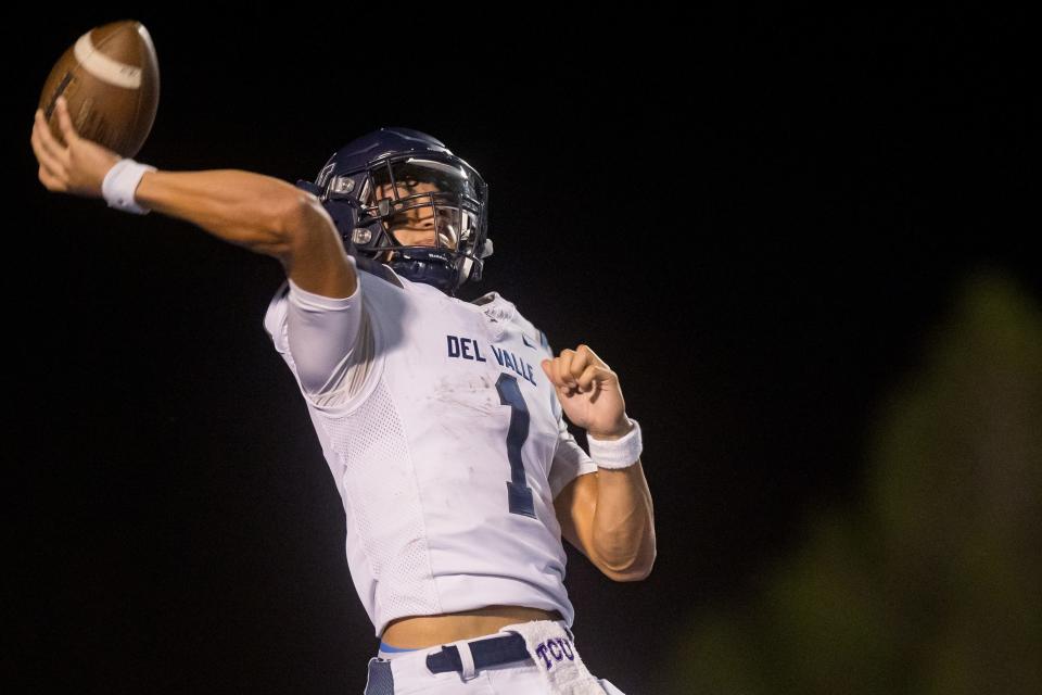 Del Valle’s Jake Fette (1) throws the ball during a football game against Canutillo at Canutillo in El Paso, Texas, on Friday, Sept. 20, 2024.