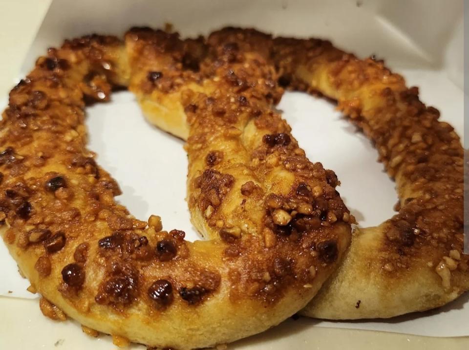 sengkanggrand - pretzel closeup