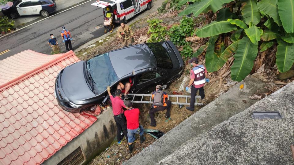 這起事件造成4人受困。（圖／東森新聞）