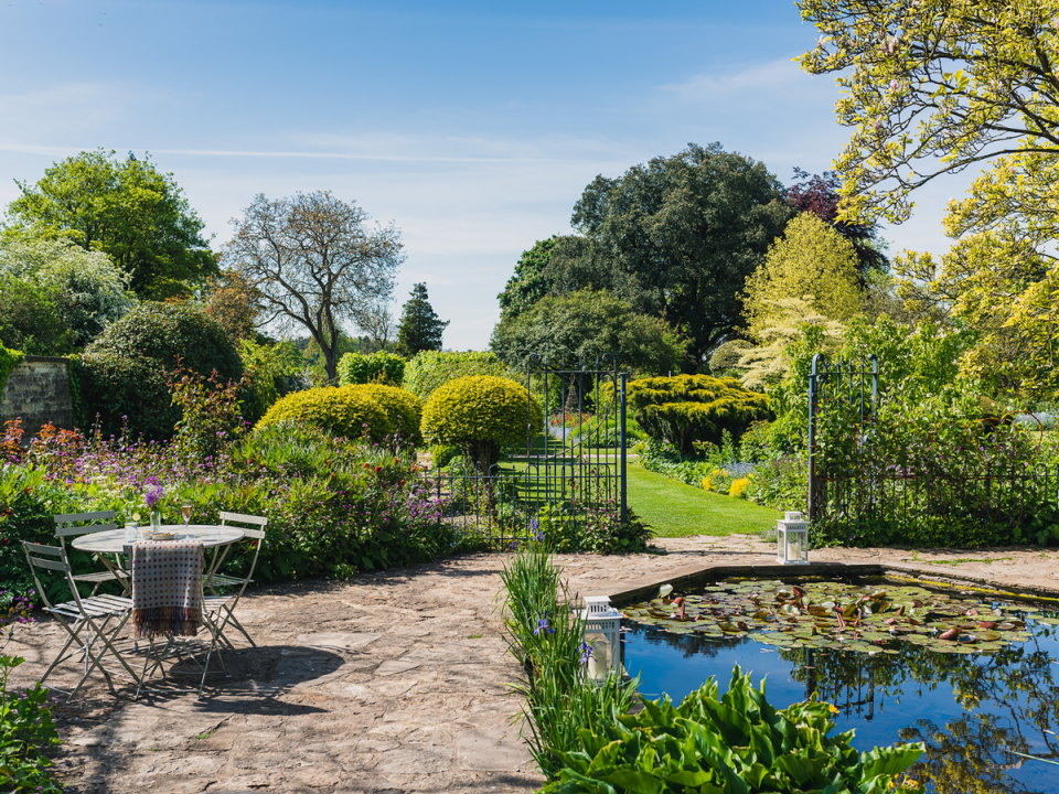 The hotel’s garden in all of its glory in May (Barnsley House)