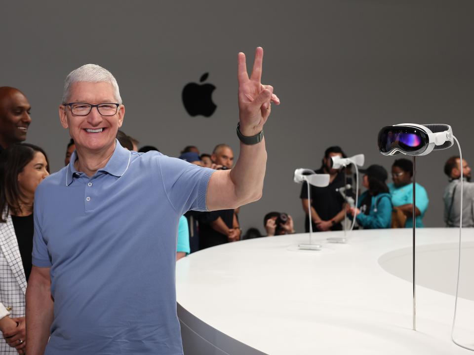 Tim Cook with the Vision Pro