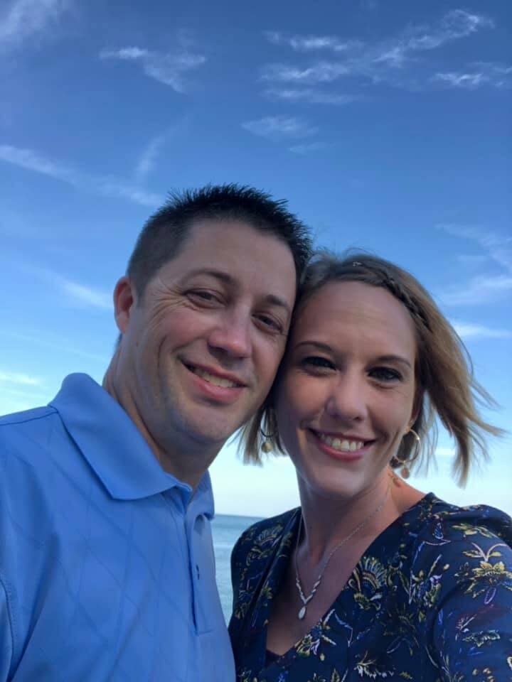 Tiffany Lehman, a nurse, and Alvin Dodson, a chiropractor, saved the life of a seizing baby on an airplane. (Photo: Facebook/Tiffany Lehman)