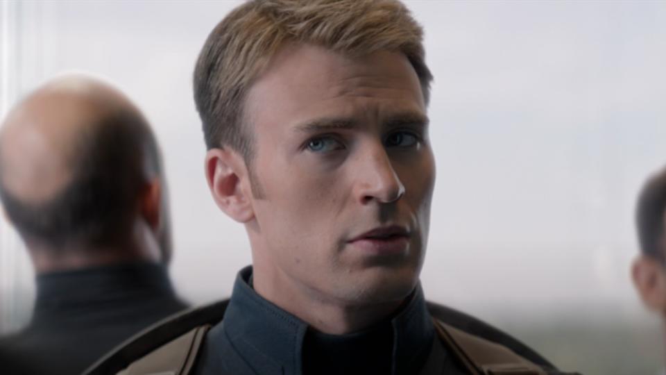 <p> Chris Evans grew up just outside of Boston in the suburb of Sudbury, MA. Even though he's become one of the biggest stars in the world, he's stayed close to home. He and his new bride live nearby where he grew up in Massachusetts, after getting married in Boston.  </p>