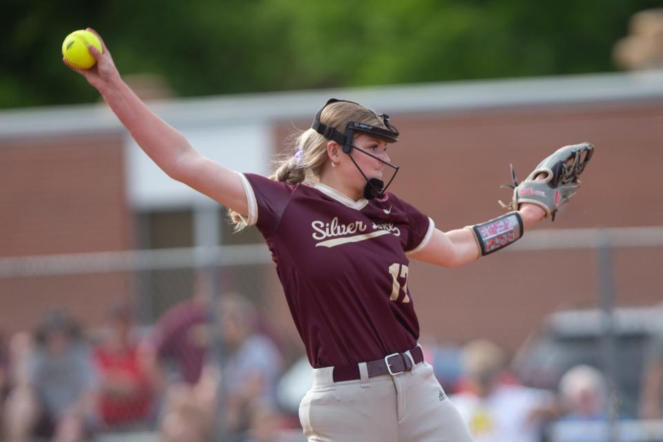 Silver Lake Avery Wende (17) pitches to Rossville in last year's 3A regional championship game.