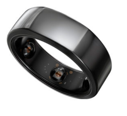 Harry’s new ring appears to be from Oura Health and retails for $510 AUD. It is supposed to track your sleep and activity. Source: Oura