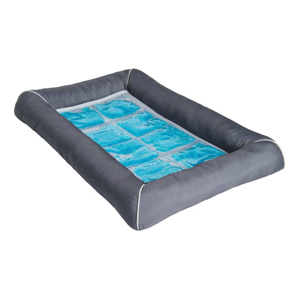 1) TheraCool Cooling Gel Pet Bed