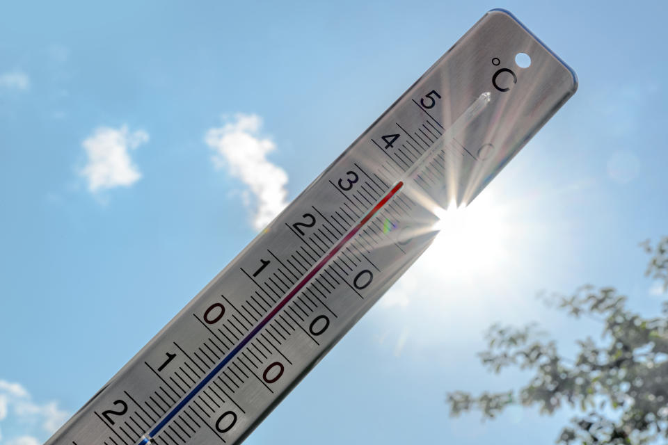 Die Temperaturen steigen - was schwerwiegende Folgen für die Gesundheit haben kann. (Bild: Getty Images)