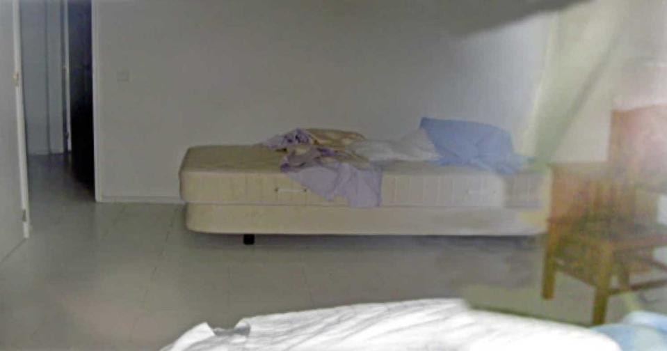 The empty bed that Kate McCann discovered when she went to check on Madeleine and her two younger siblings at around 10 p.m. on May 3, 2007.  / Credit: Solarpix.com