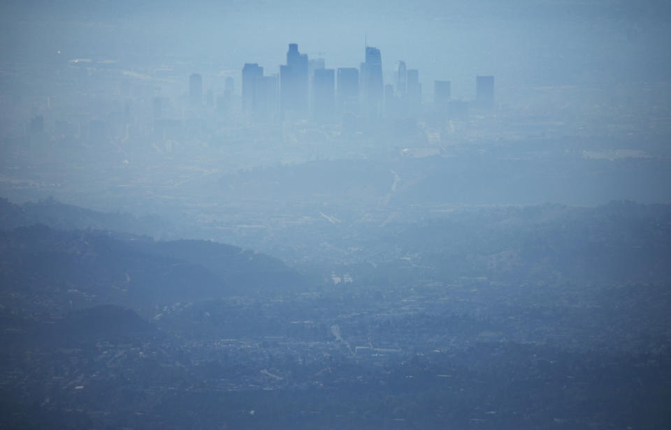 Image: Los Angeles skyline, smog (Mario Tama / Getty Images file)