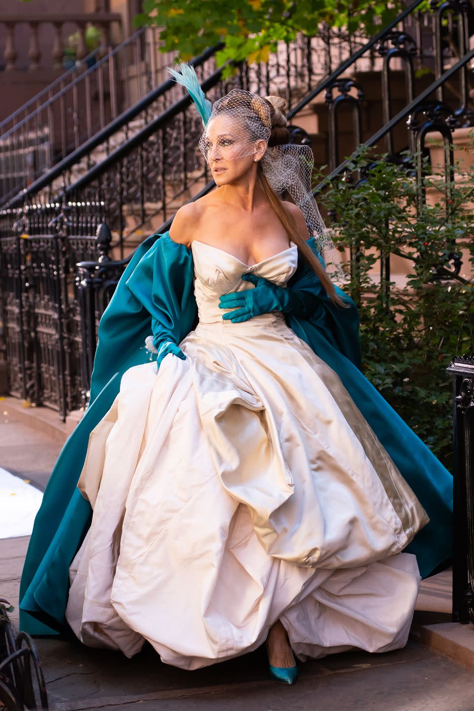 carrie bradshaw wedding dress