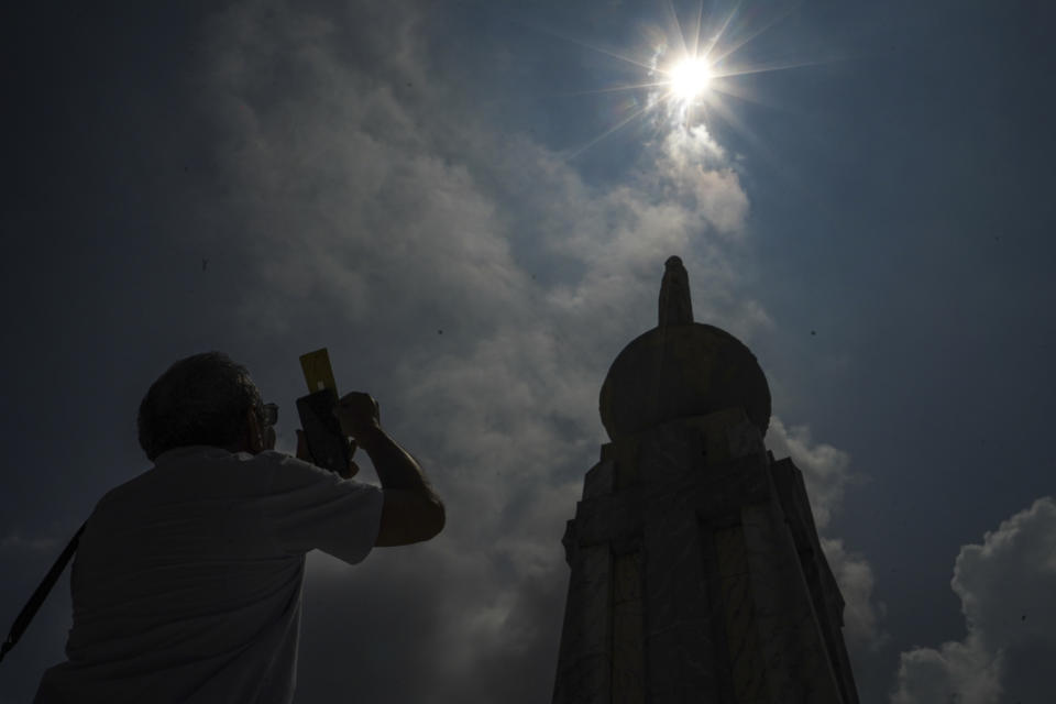 People witnessing the eclipse