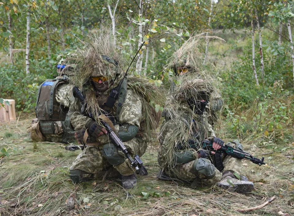 Ejercicios militares de la OTAN en Ucrania. (Photo by YURIY DYACHYSHYN/AFP via Getty Images)