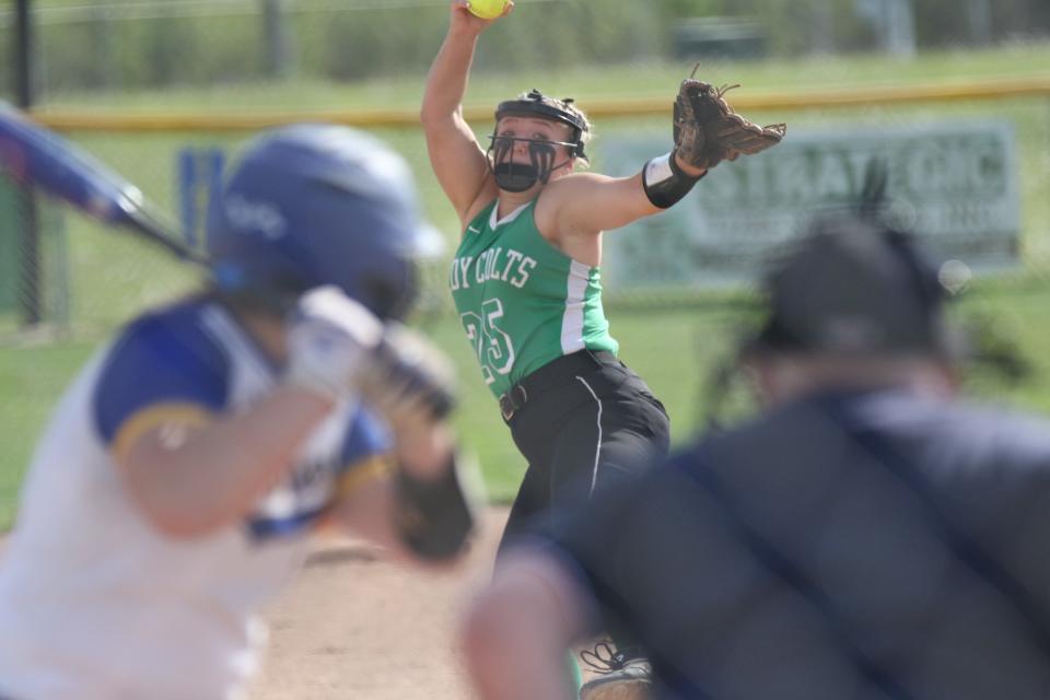 Clear Fork's Ashtynn Roberts delivered a gutsy performance in a 4-3 sectional championship win over Ontario on Friday.
