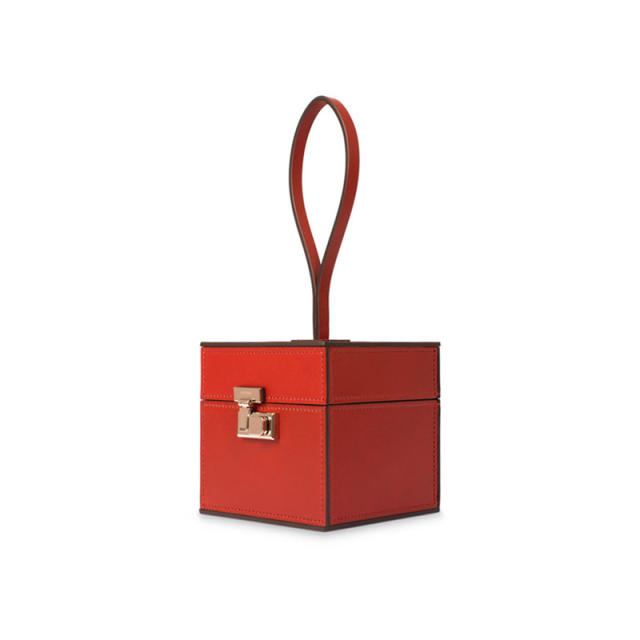 Moynat: A New Spectrum