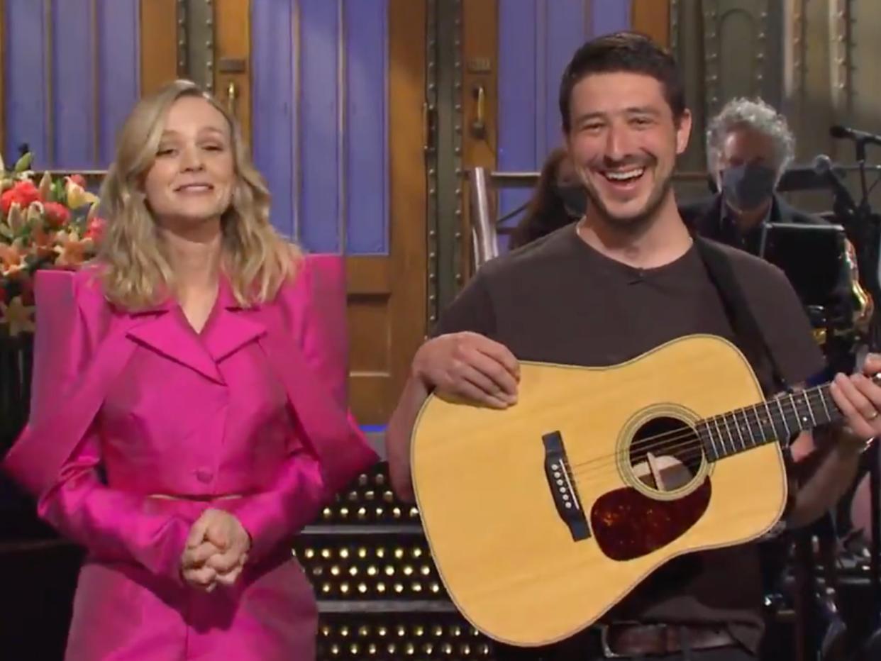 Carey Mulligan and Marcus Mumford on SNL (Twitter/NBCSNL)