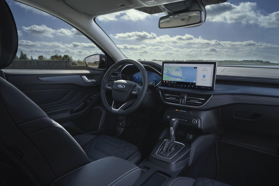 2021_FORD_FOCUS_ACTIVE_OUTDOOR_INTERIOR.jpg