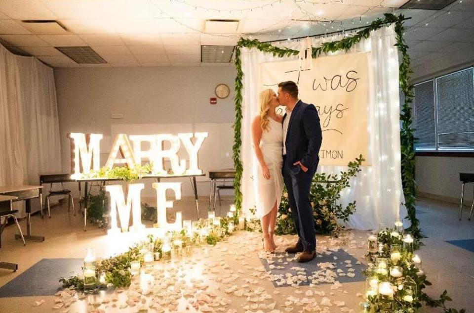 Couple Gets Engaged in Fifth Grade Classroom Where They First Met